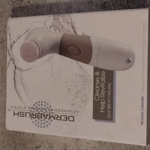 Derma brush